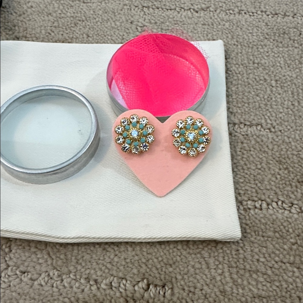 Jojo Loves You earings